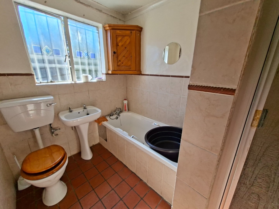 6 Bedroom Property for Sale in Park West Free State